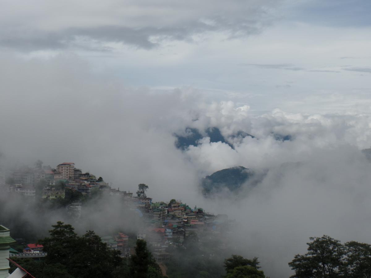 Hotel The Lindsay Cheu Den Gangtok Exterior foto